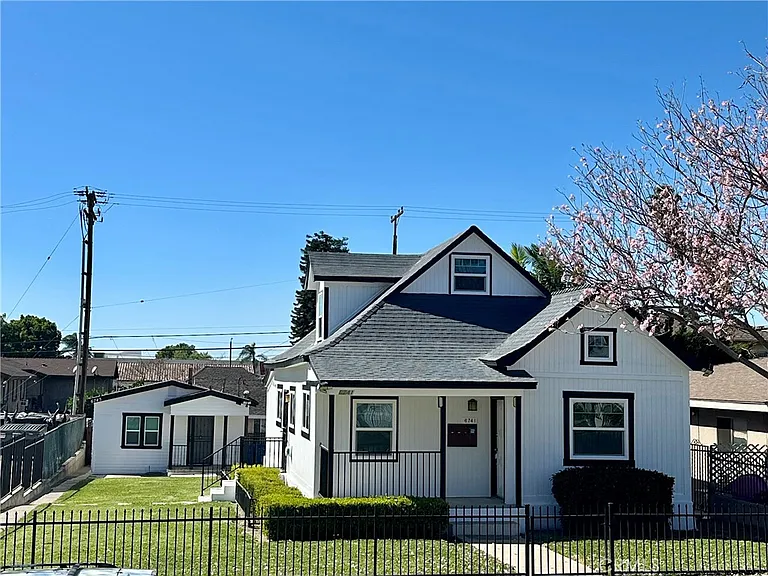 6741 S Newlin Ave #FRONT — Photo 1