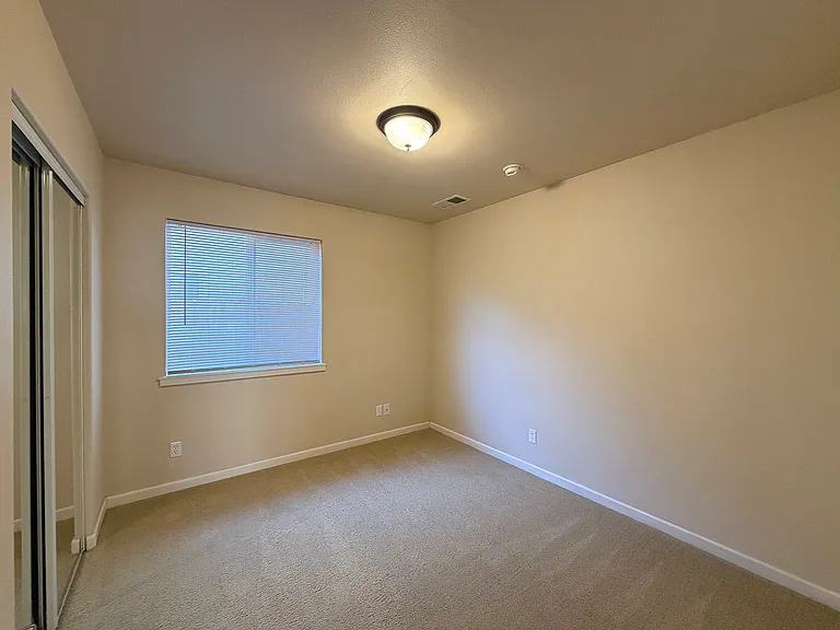 1243 N Park Ln — Photo 14