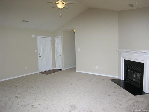 3rd image of 6519 Lynmont Dr
