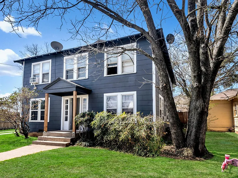 305 N Robinson St #D — Photo 29