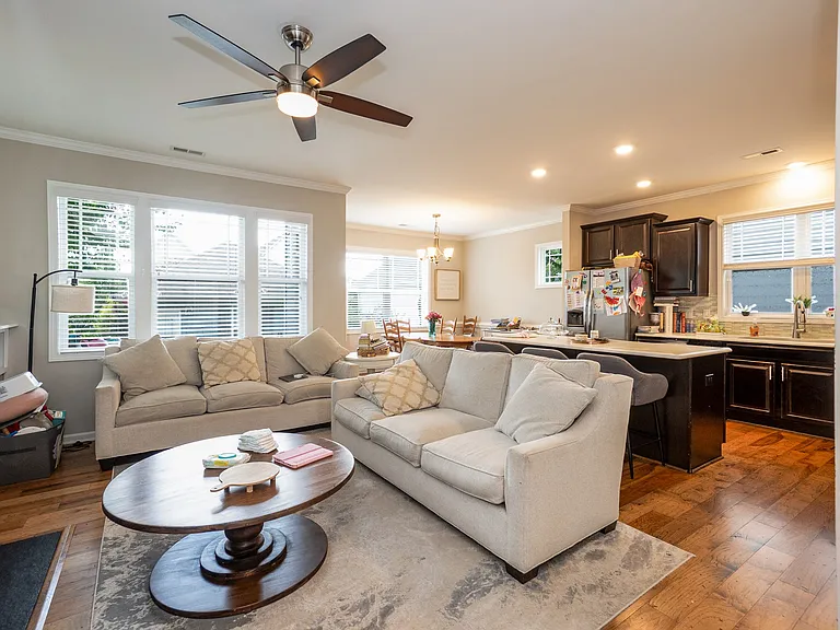 101 Salt Cedar Ln — Photo 2