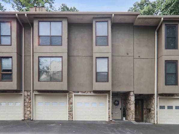 1737 Woodcliff Ct, Atlanta, GA 30329