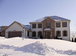 W165S6868 Southview Ct, Muskego, WI 53150