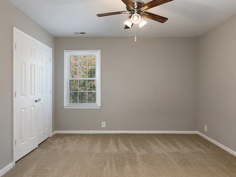3638 Thorndike Dr — Photo 13