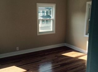 302 Wakelee Ave, Ansonia, CT 06401