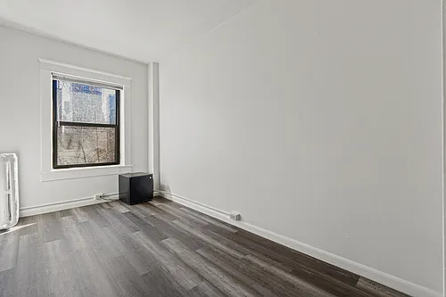 304 Bell St #33B Photo 1