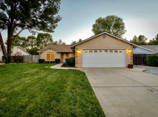 812 Fountain Cir, Redding, CA 96003