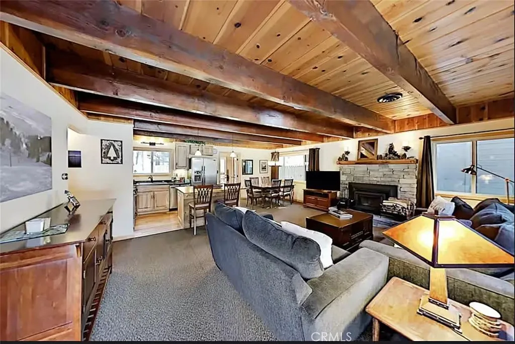 3 bed, 1.5 bath, 1664 sqft, $3,250 — Photo 4