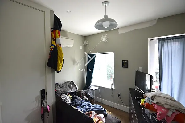 Rented by Yaffa Realty LLC | media 61