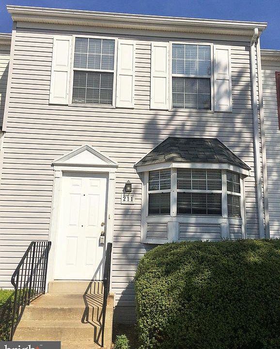 1st image of 211 Mayfair Pl