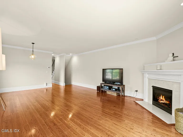 26 Edgewood Ave #1 — Photo 8