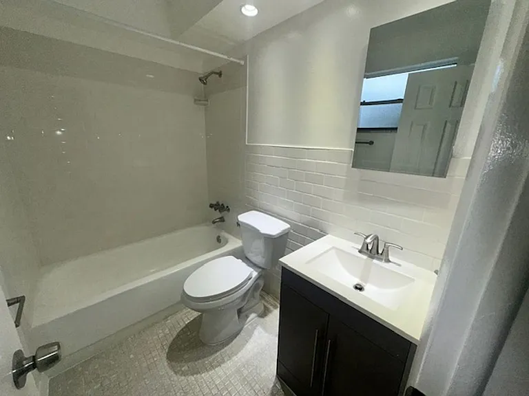 622 NE 14th Ave Ft. Lauderdale, FL 33304 — Photo 8