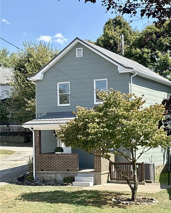 1st image of 367 1st St