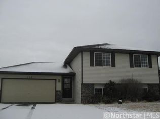 732 Kirche Hill Dr, Carver, MN 55315