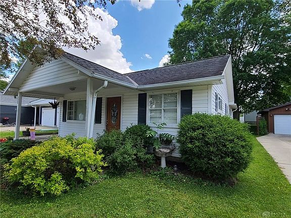 3rd image of 307 Maple Ave