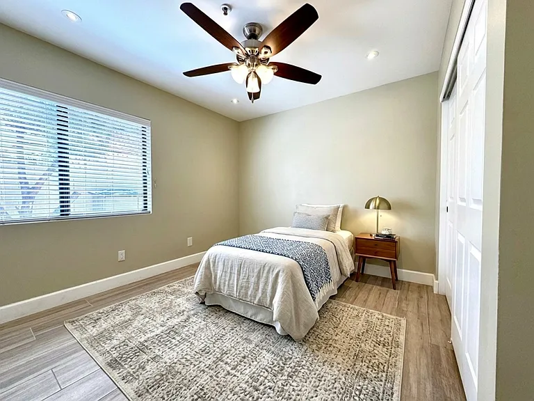 9104 E Sharon Dr — Photo 24