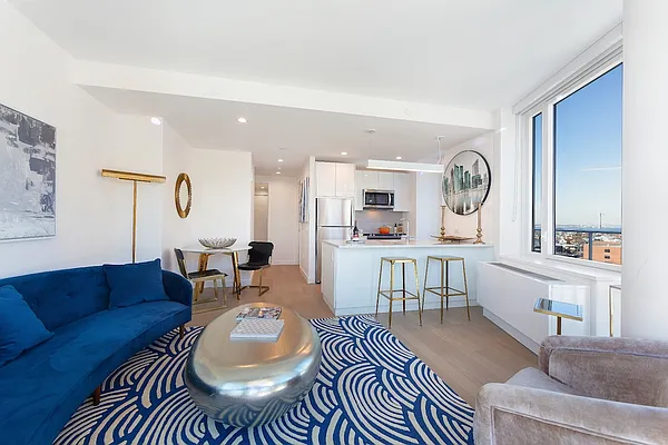 Rented by Red Apple Group | media 11