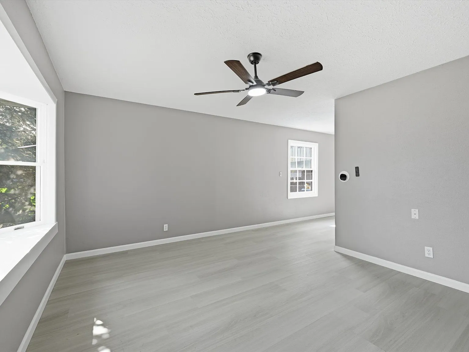 3 bed, 1.0 bath, 925 sqft, $1,245 — Photo 4