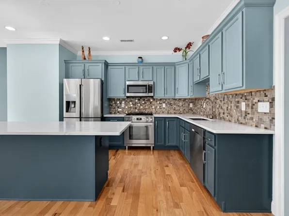 12 Old County Rd, Salisbury, MA 01952