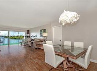 500 Bayview Dr APT 420, Sunny Isles Beach, FL 33160
