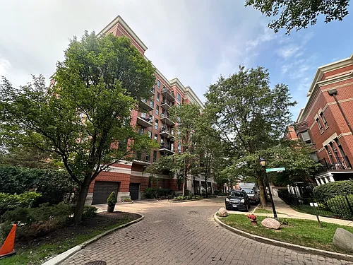343 W Old Town Ct Photo 1