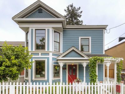 2944 Harrison St, Oakland, CA, 94611