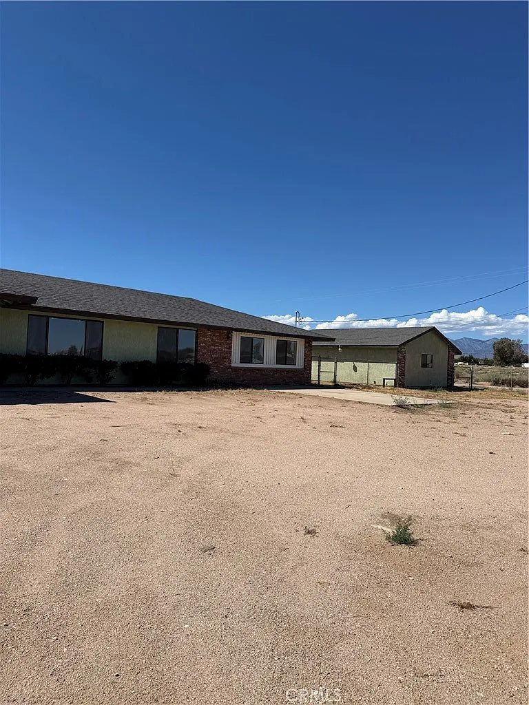 5 bed, 2526 sqft, $2,800 — Photo 1