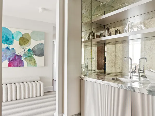 60 Riverside Boulevard image 15 of 20