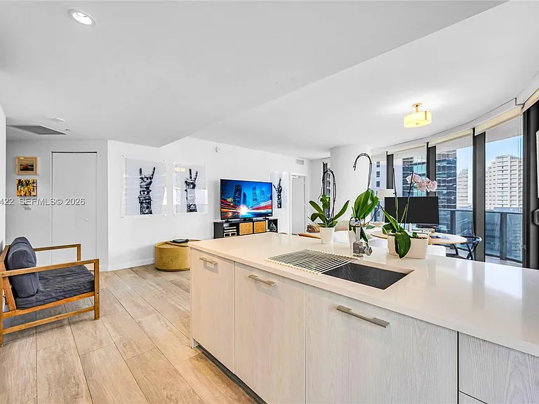 45 SW 9th St #2103 — Photo 9