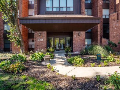 572 Coeur De Royale Dr APT 102, Saint Louis, MO, 63141