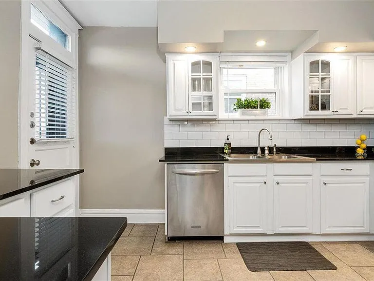 6301 Southwood Ave #3 — Photo 13