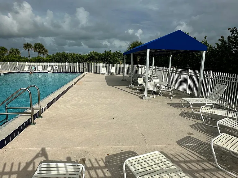335 Ocean Park Ln #V106 — Photo 37