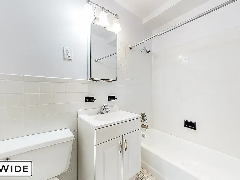 429 E 73rd St #4FE — Photo 4