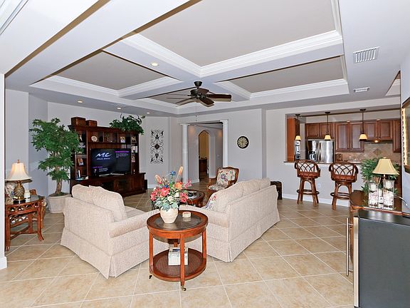 5th image of 517 Avellino Isles #35101