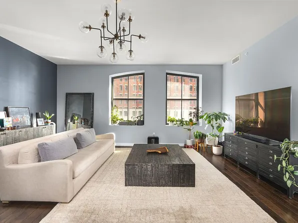 250 West St APT 3F, New York, NY 10013