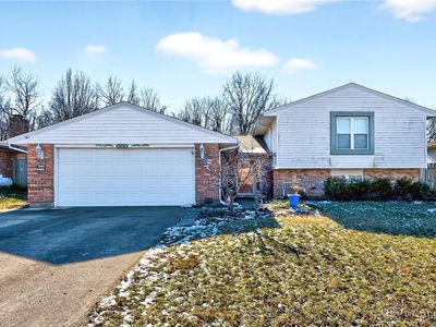 5770 Charlesgate Rd, Dayton, OH 45424