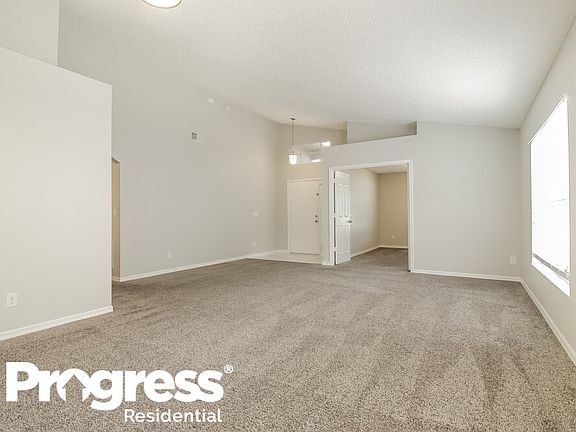 4th image of 3741 Shawn Cir