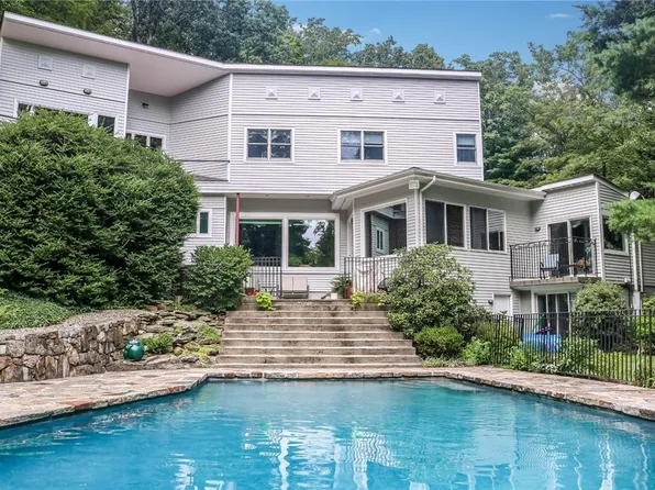 15 Kerry Lane, Chappaqua, NY 10514