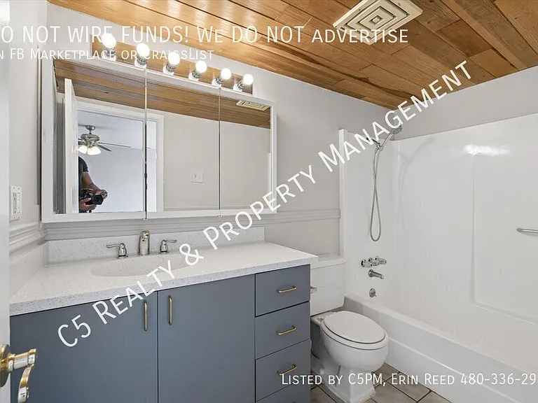 1418 W 7th Pl — Photo 16
