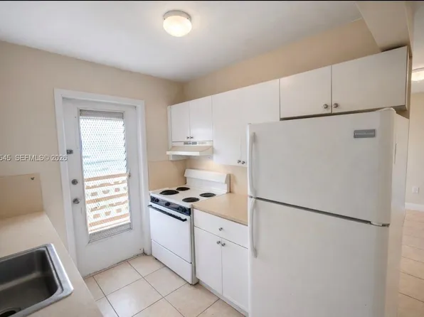 12275 NE 19th Ave APT 11, North Miami, FL 33181