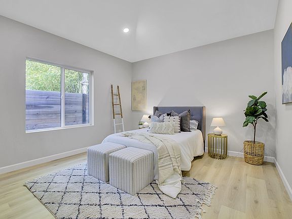 5th image of 3223 Hannah St #3223A