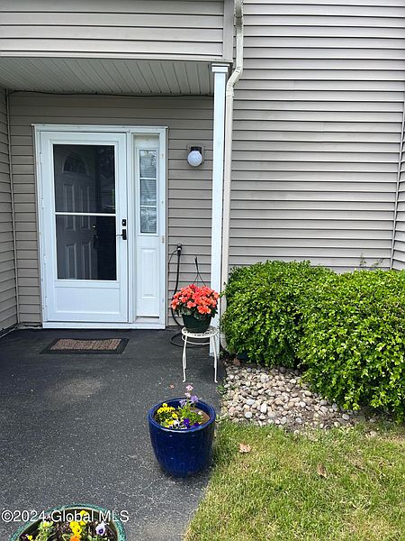 3rd image of 1172 Spearhead Drive