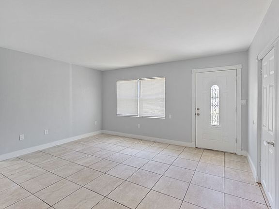 5th image of 2525 Forest Dr