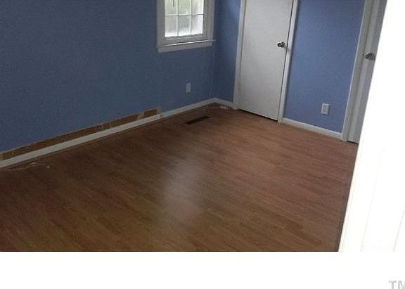 3rd image of 5645 Laurel Crest Dr