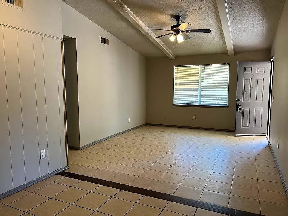 4 bed, 1.5 bath, 1428 sqft, $1,340 — Photo 2