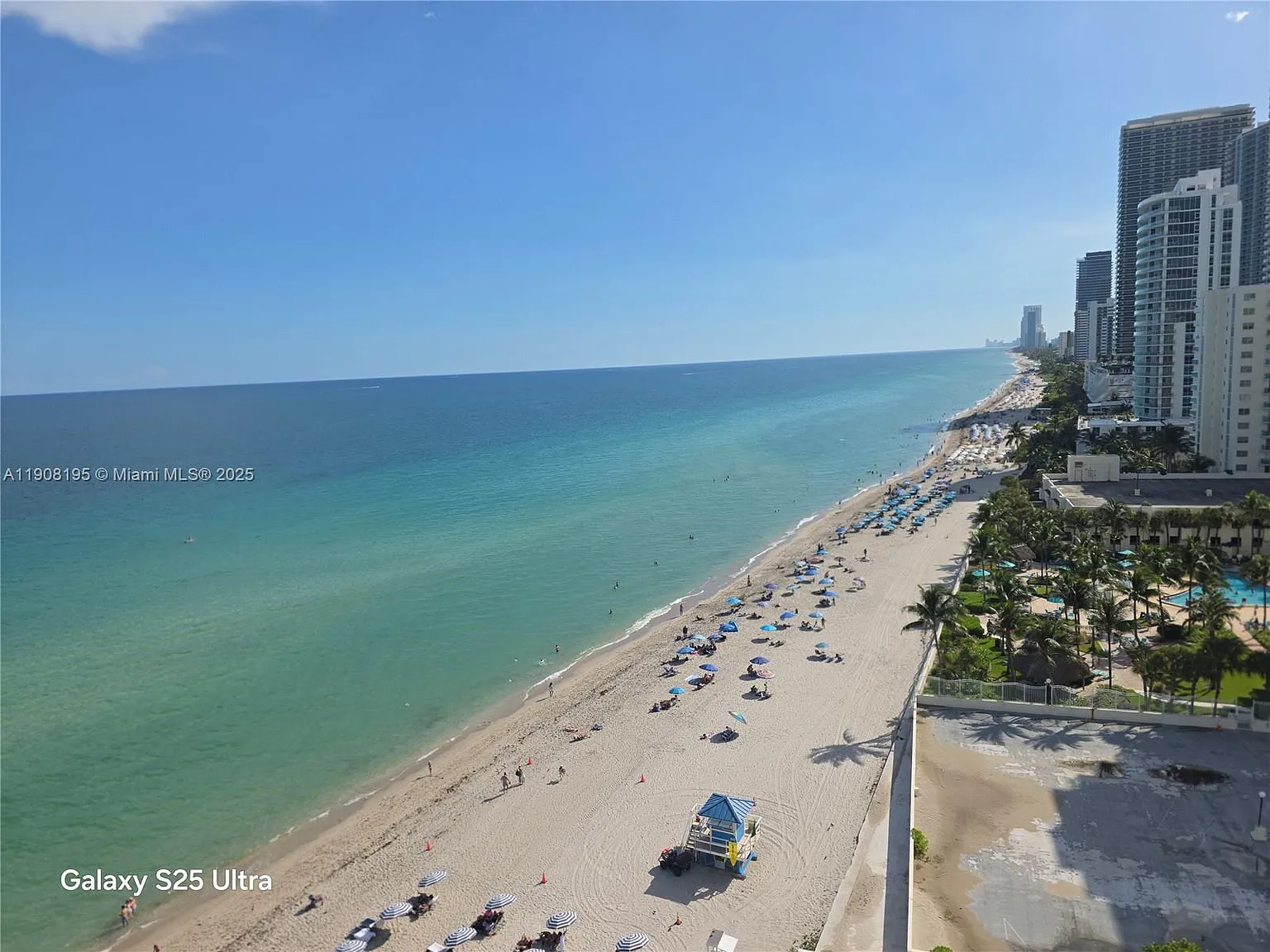 Sea Air Towers Condo — Photo 4