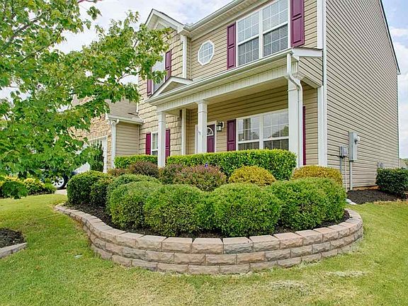 2nd image of 19 Meadowrise Ln