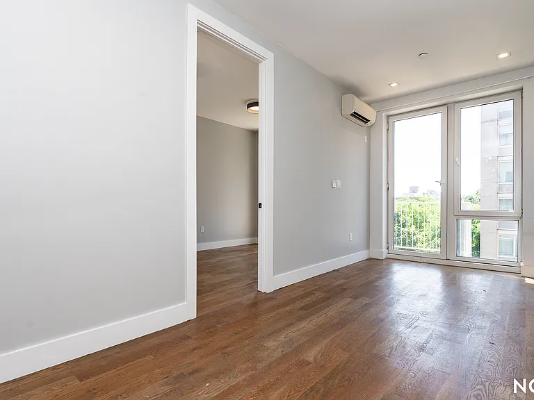 916 Bergen St #5N — Photo 7
