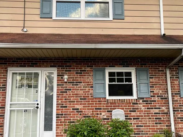 21 La Cascata Tnhs, Clementon, NJ 08021