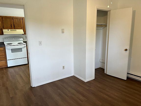 3rd image of 766 Mountain Ave #9